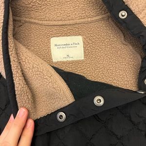 Abercrombie asymmetric button fleece - like new! Never wore